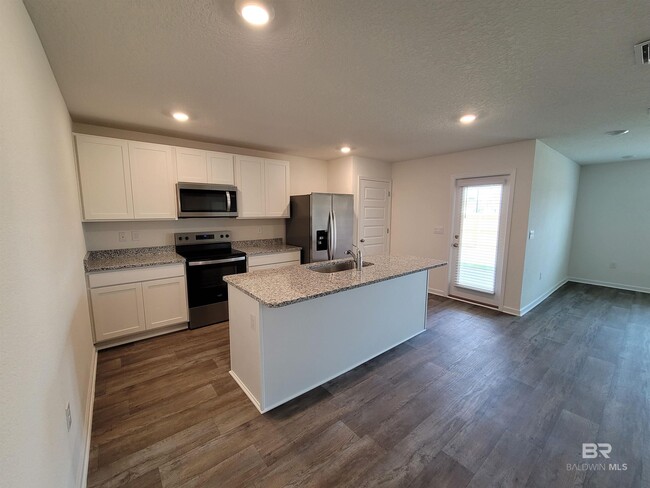 Foto del edificio - 14693 Dayton Cir