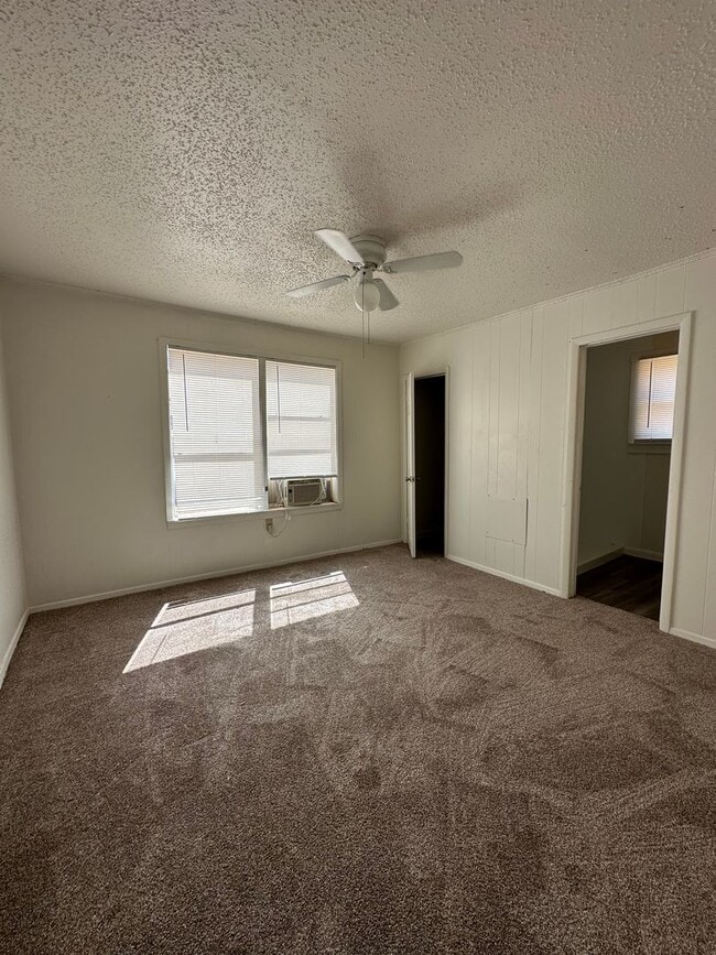 Building Photo - 1 bedroom