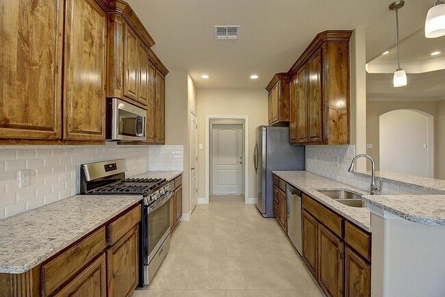 Foto del edificio - 7510 Sable Creek Dr