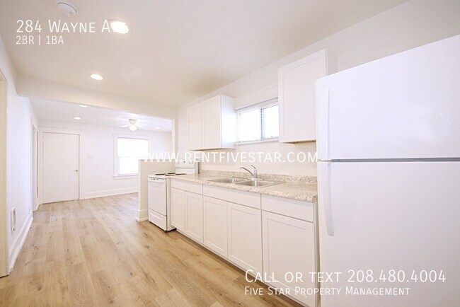 Building Photo - Charming 2 Bedroom 1 Bathroom Home, Pets N...