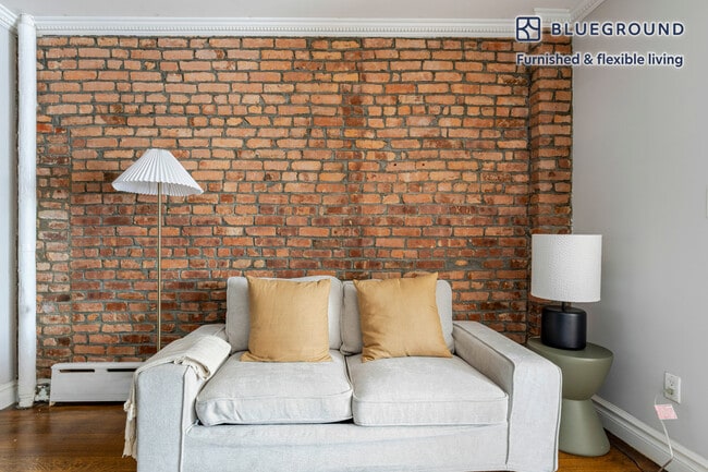 Foto del edificio - 1373 1st Ave