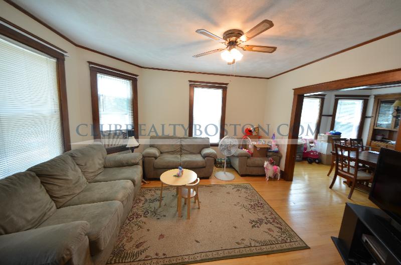 Primary Photo - 214 Hammond St