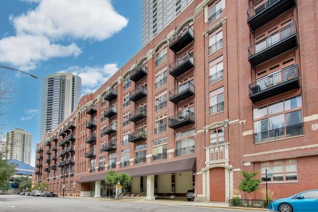 Building Photo - 360 W Illinois St
