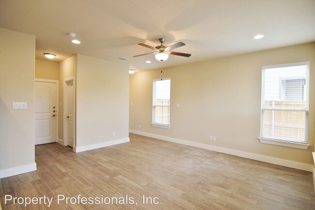 Building Photo - 919 Langesmill