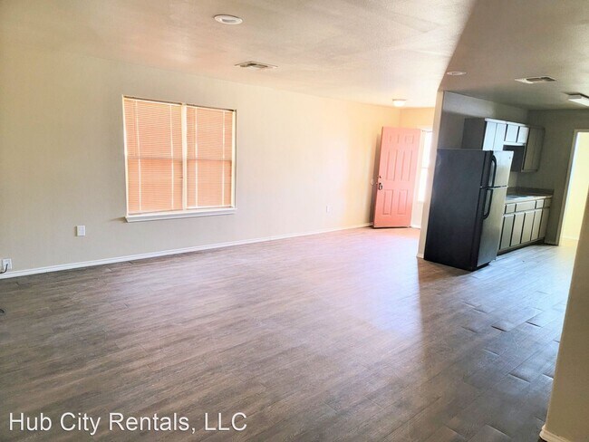 Foto del edificio - 3 br, 2 bath House - 110 #2 82nd Street