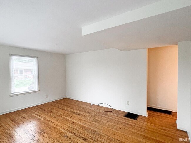 Building Photo - 330 N Roosevelt St