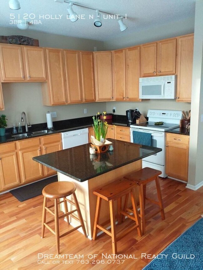 Foto del edificio - 5120 Holly Ln N