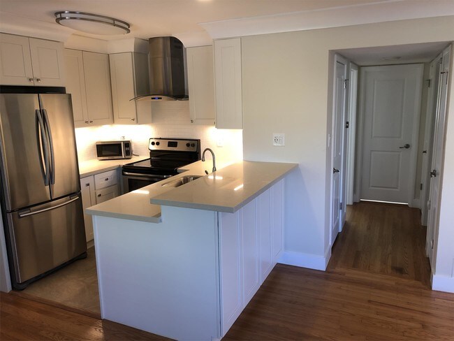 Building Photo - 55 Roque Moraes Dr