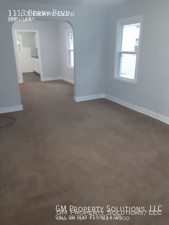 Building Photo - 1113 Berry Blvd - Charming Single Family Home