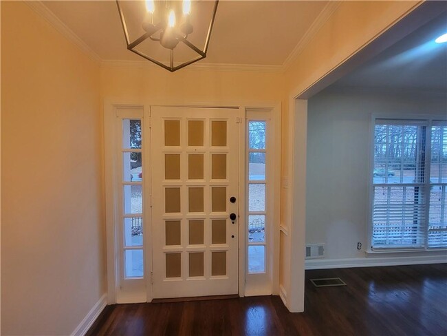Building Photo - 581 Hammond Dr