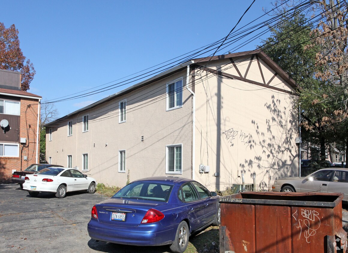Primary Photo - 395 E 13th Ave