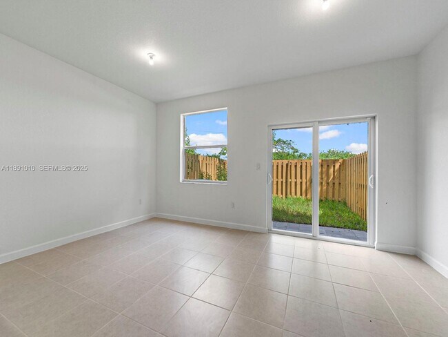 Foto del edificio - 1505 SE 27th Rd