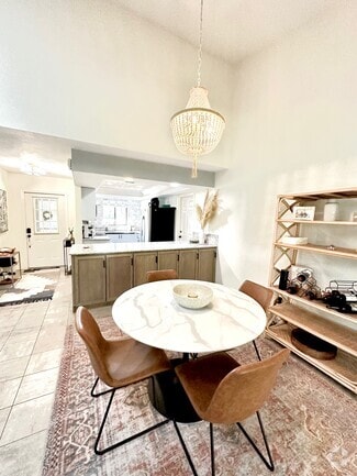 Building Photo - 6040 Huntington Woods Dr