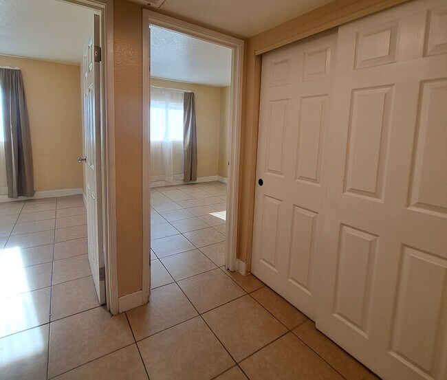 Foto del edificio - 4260 N Vornsand Dr