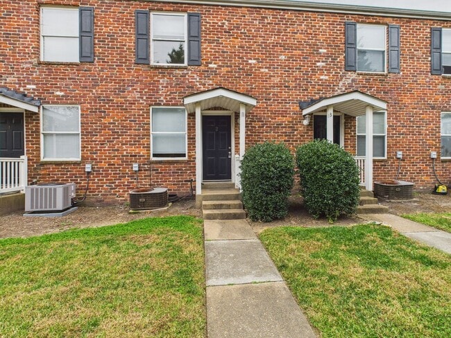 Photo - 3516 E Richmond Rd Townhome