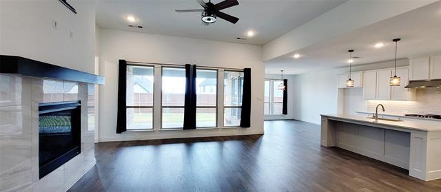 Building Photo - 604 Luna Springs Dr