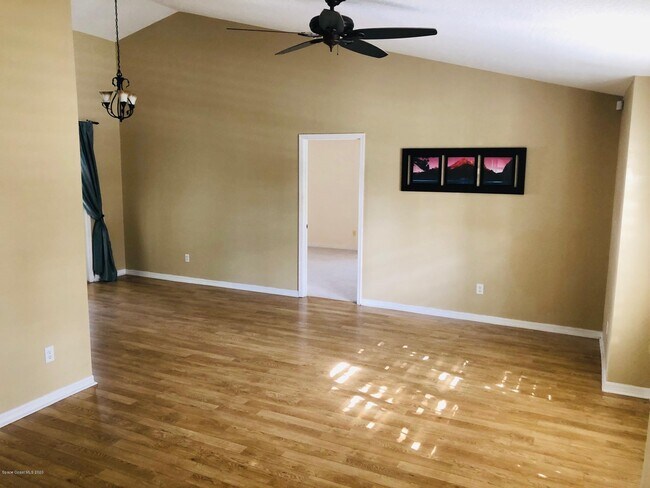 Foto del edificio - 1256 Winding Meadows Rd