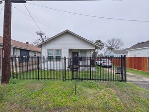 Building Photo - 1217 Campbell St