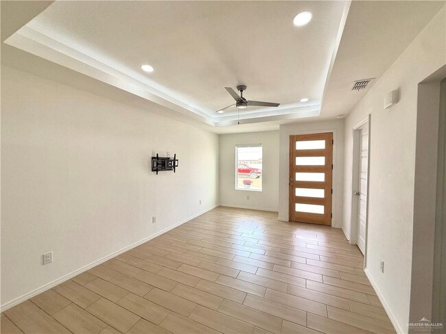 Building Photo - 17 B W St