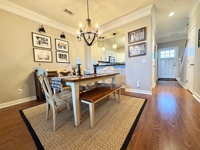 Foto del edificio - 2 Bedroom Townhouse Between Melrose and 12 South Neighborhoods