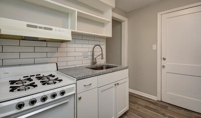 Foto del edificio - 1692 Bryden Rd