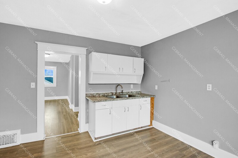 1635 Holmes St, Saginaw, MI 48602 House Rental in Saginaw, MI