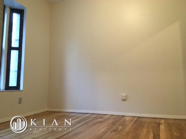 Foto del edificio - 142 W 83rd St