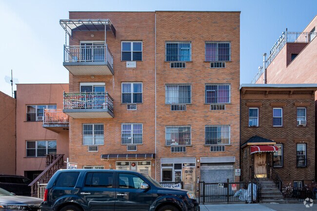 Building Photo - 538 57th St