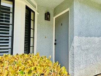 Building Photo - 2610 Huntington Dr