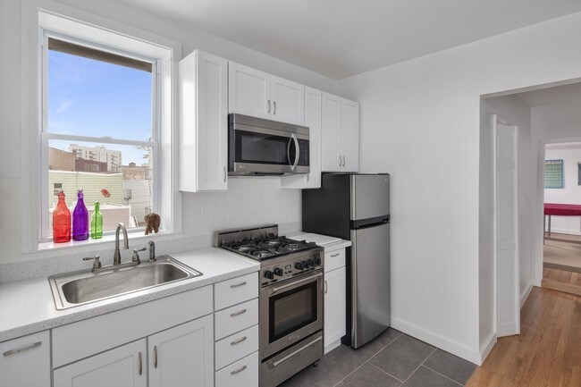 2nd Kitchen Interior Photo 2016 - 715 Lorimer St
