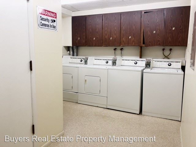 Foto del edificio - 8800 Cordell Cir
