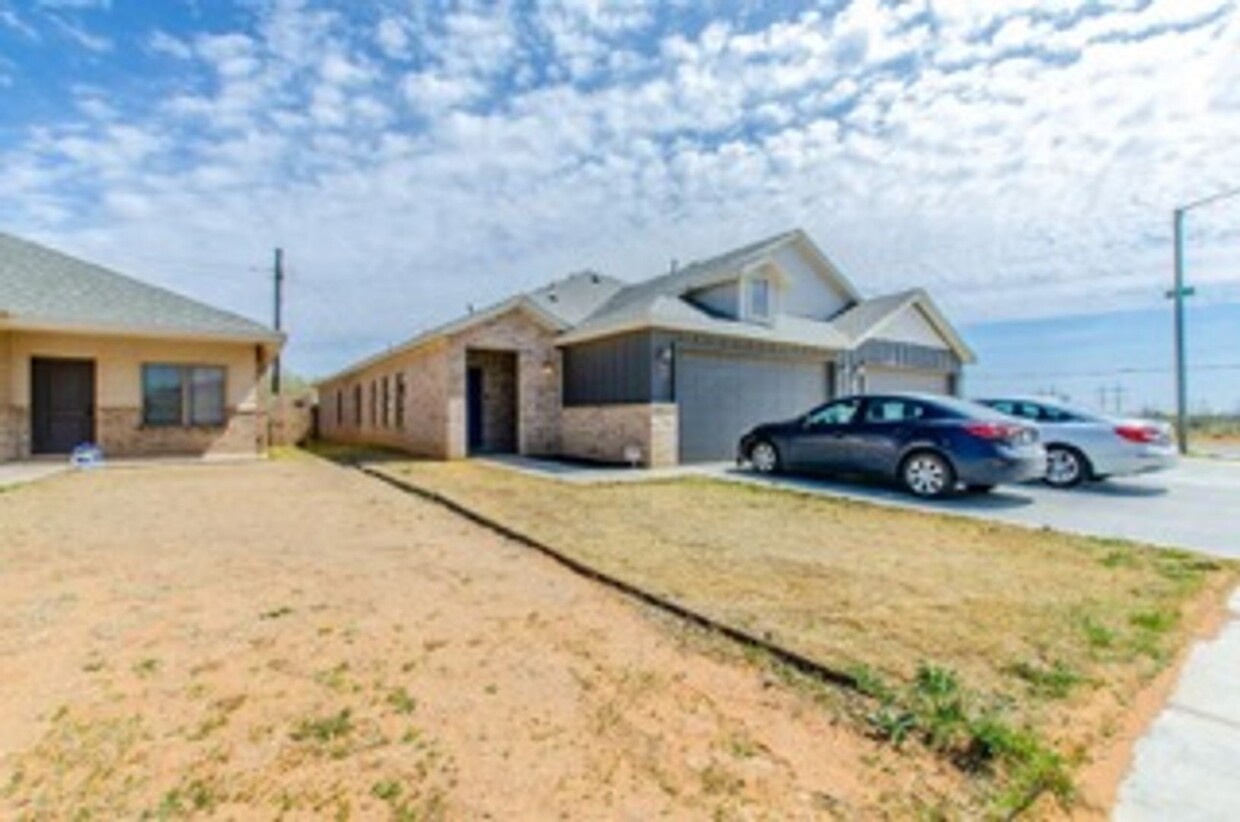 Foto principal - 4 Bedroom 2 Bath Unit, Frenship ISD!