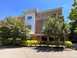 Building Photo - 3100 N Davidson St