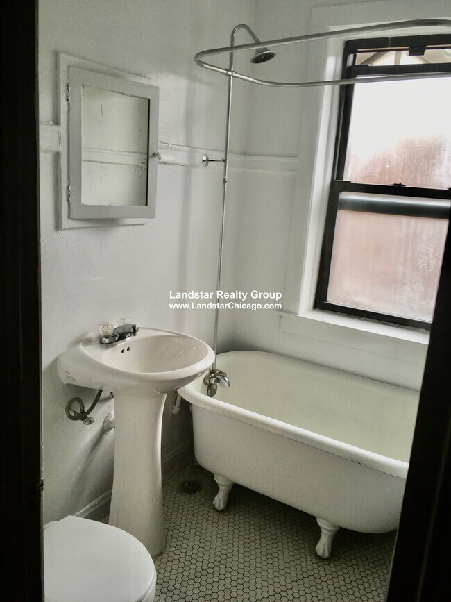 Foto del edificio - 3310 W Schubert Ave