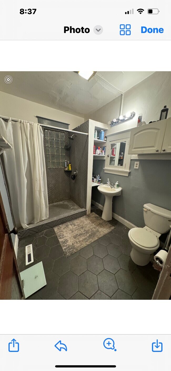 Foto del edificio - 949 Spaight St