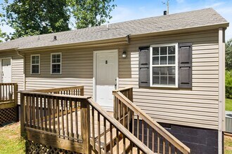 Building Photo - 55 Chestnut Dr