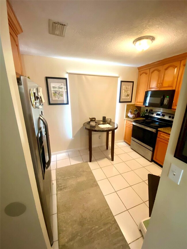 Foto del edificio - 3315 Chickee Ln