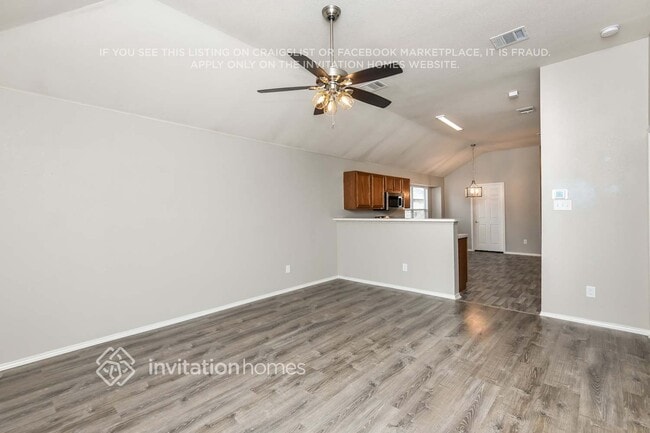 Foto del edificio - 3045 Spotted Owl Dr