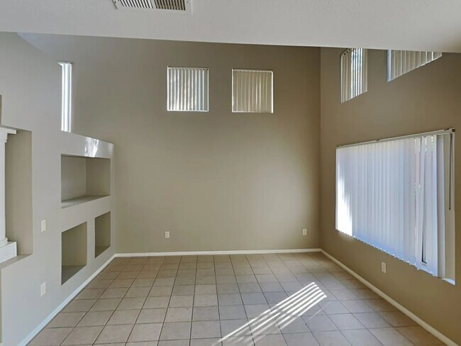Foto del edificio - 40010 Fairwood Cir