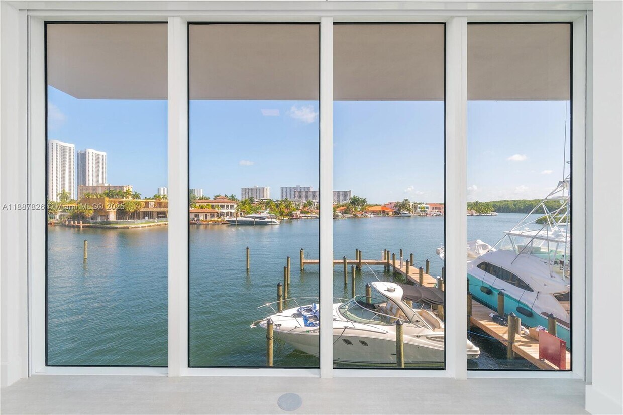 Primary Photo - 400 Sunny Isles Blvd