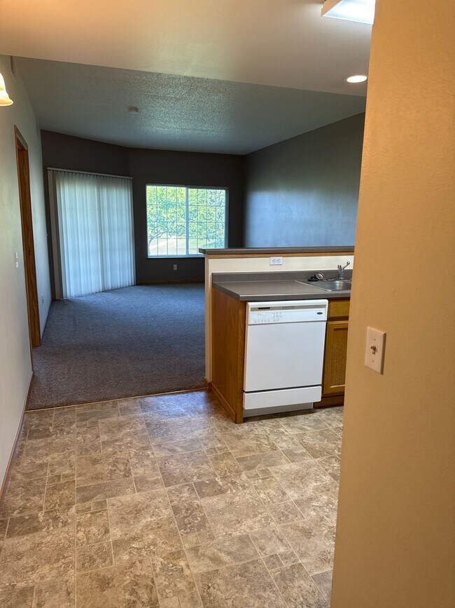 Foto del edificio - 210 10th St W