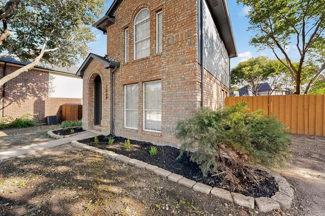Foto del edificio - 1009 Lake Bluff Dr