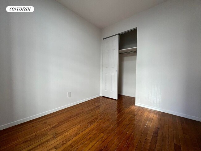 Foto del edificio - 536 E 82nd St