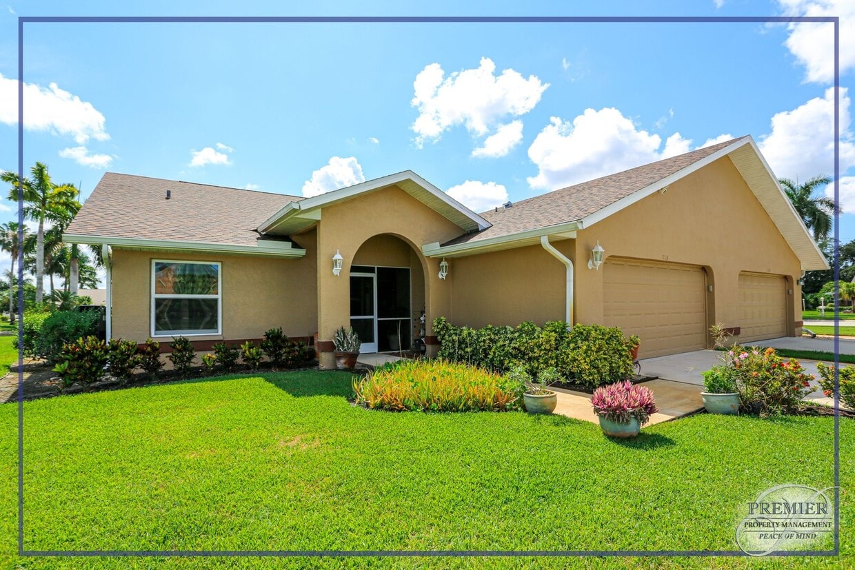 Primary Photo - 3/2 ANNUAL UNIT READY FOR A TENANT SEPTEMB...