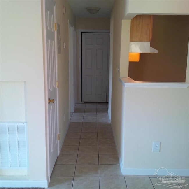 Foto del edificio - 1608 Green Briar Pkwy