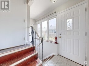 Building Photo - 17 Dobbin Rd