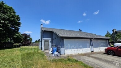 Building Photo - 1602 SE 145th Ct