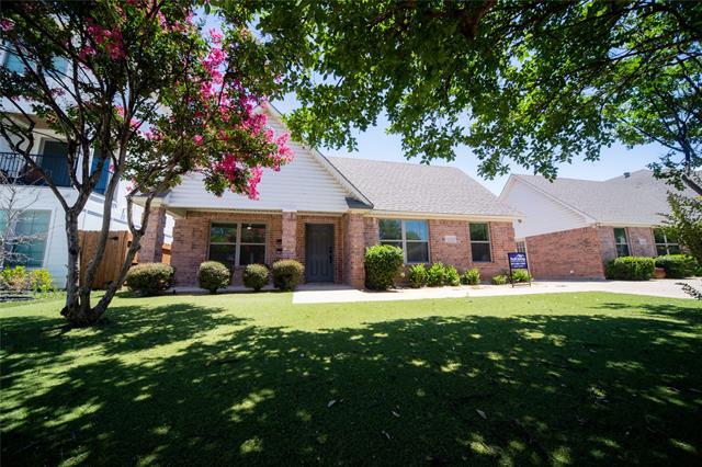Building Photo - 3233 S University Dr