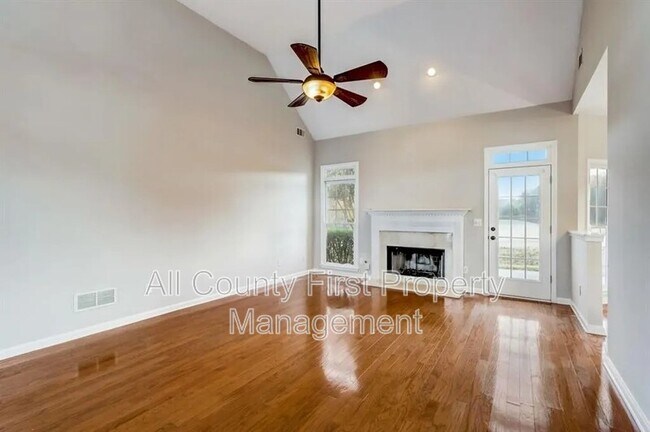 Building Photo - 3550 Golfe Links Dr