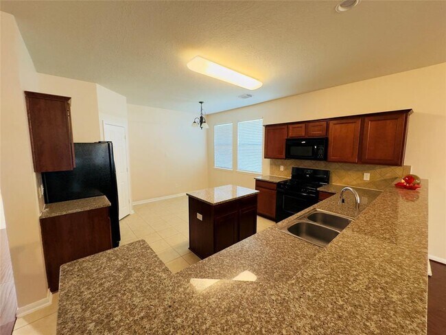 Foto del edificio - 16807 Shoal Park Dr